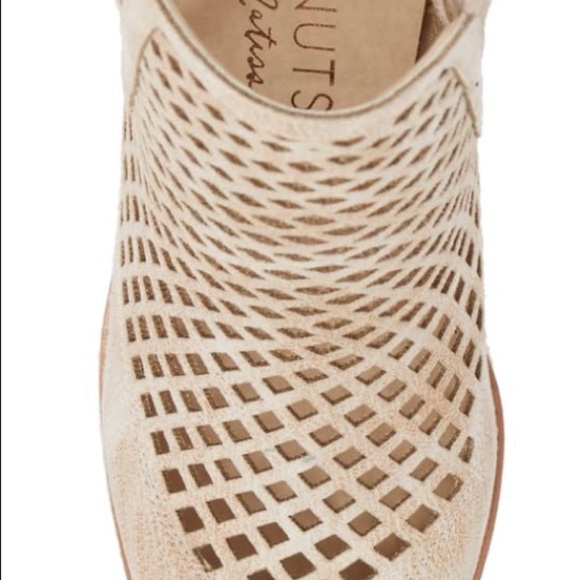 New Coconuts by Matisse Size 7 Walk On Booties - Picture 5 of 6